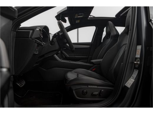 Seat Leon Sportstourer 1.4TSi 245pk VZ e-Hybrid | Matte gray | Panoramadak | Leder | Sportstuur | ActivLease financial lease