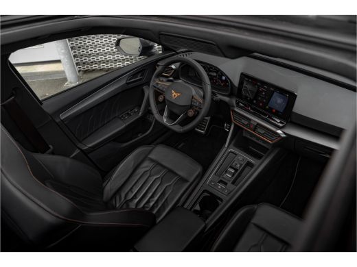 Seat Leon Sportstourer 1.4TSi 245pk VZ e-Hybrid | Matte gray | Panoramadak | Leder | Sportstuur | ActivLease financial lease