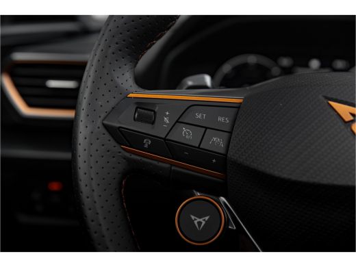 Seat Leon Sportstourer 1.4TSi 245pk VZ e-Hybrid | Matte gray | Panoramadak | Leder | Sportstuur | ActivLease financial lease