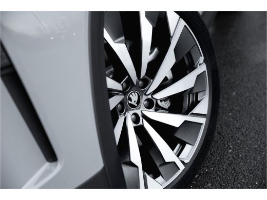 Skoda Elroq 85 Intro Alpha ActivLease financial lease