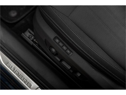 Skoda Superb Combi 1.4 TSI iV Business Edition Plus | Panoramadak | Trekhaak | ActivLease financial lease