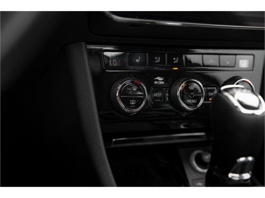 Skoda Superb Combi 1.4 TSI iV Business Edition Plus | Panoramadak | Trekhaak | ActivLease financial lease