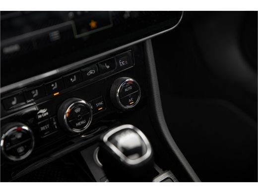 Skoda Superb Combi 1.4 TSI iV Business Edition Plus | Panoramadak | Trekhaak | ActivLease financial lease
