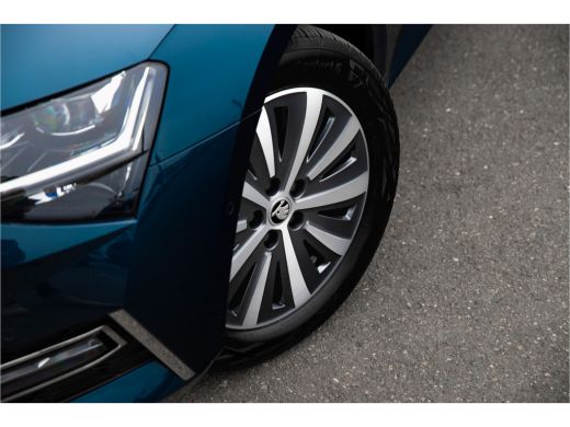 Skoda Superb Combi 1.4 TSI iV Business Edition Plus | Panoramadak | Trekhaak | ActivLease financial lease
