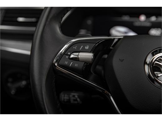 Skoda Superb Combi 1.4 TSI iV Business Edition Plus | Panoramadak | Trekhaak | ActivLease financial lease