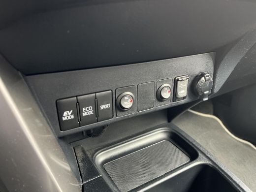 Toyota RAV4 2.5 Hybrid Dynamic | Navigatie | Achteruitrijcamera | Stoelverwarming | Leder ActivLease financial lease