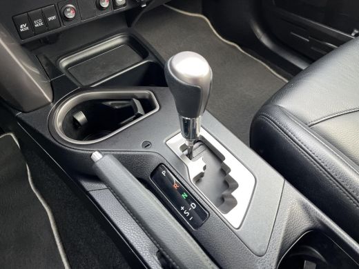 Toyota RAV4 2.5 Hybrid Dynamic | Navigatie | Achteruitrijcamera | Stoelverwarming | Leder ActivLease financial lease