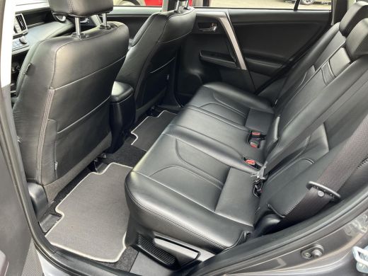 Toyota RAV4 2.5 Hybrid Dynamic | Navigatie | Achteruitrijcamera | Stoelverwarming | Leder ActivLease financial lease