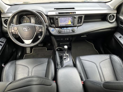 Toyota RAV4 2.5 Hybrid Dynamic | Navigatie | Achteruitrijcamera | Stoelverwarming | Leder ActivLease financial lease