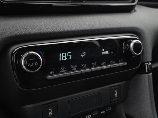 Toyota Yaris 1.5 Hybrid 115 Dynamic | Comfort Pack | Nieuwe auto | Direct uit voorraad leverbaar | ActivLease financial lease