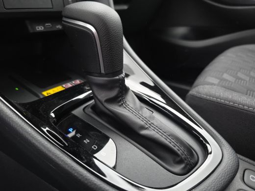 Toyota Yaris 1.5 Hybrid 115 Dynamic | Comfort Pack | Nieuwe auto | Direct uit voorraad leverbaar | ActivLease financial lease