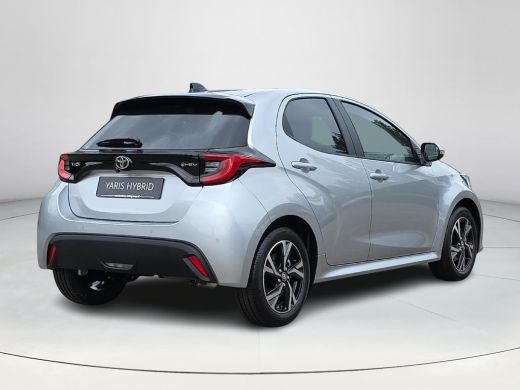 Toyota Yaris 1.5 Hybrid 115 Dynamic | Comfort Pack | Nieuwe auto | Direct uit voorraad leverbaar | ActivLease financial lease