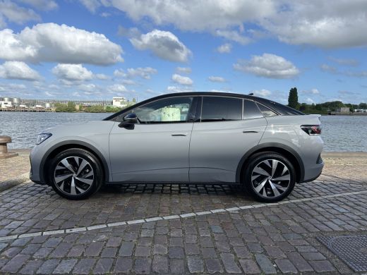 Volkswagen ID.5 Pro Business 77 kWh accu 210 kW / 286 PK SUV Elektrische aandrijving | Achteruitrijcamera | Voors... ActivLease financial lease