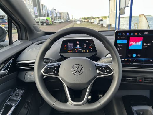Volkswagen ID.5 Pro Business 77 kWh | Achteruitrijcamera | Voorstoelen verwarmbaar | Elektrische achterklep ActivLease financial lease