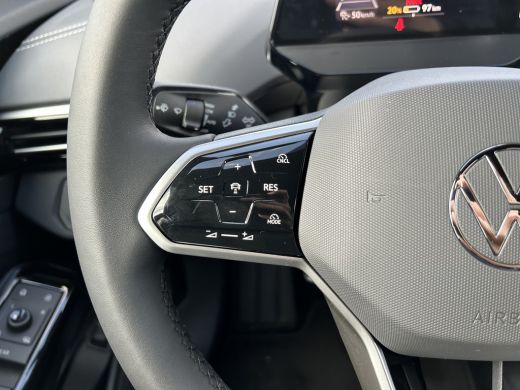 Volkswagen ID.5 Pro Business 77 kWh | Achteruitrijcamera | Voorstoelen verwarmbaar | Elektrische achterklep ActivLease financial lease