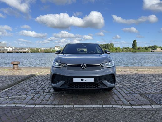 Volkswagen ID.5 Pro Business 77 kWh accu 210 kW / 286 PK SUV Elektrische aandrijving | Achteruitrijcamera | Voors... ActivLease financial lease