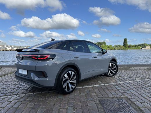 Volkswagen ID.5 Pro Business 77 kWh accu 210 kW / 286 PK SUV Elektrische aandrijving | Achteruitrijcamera | Voors... ActivLease financial lease