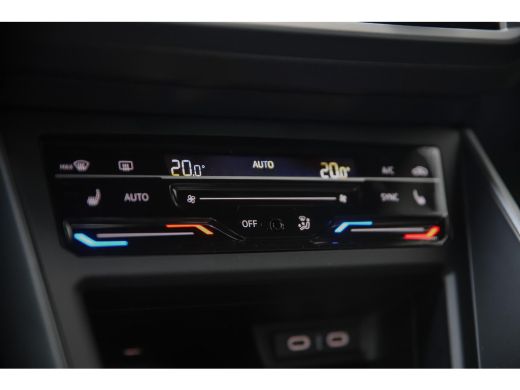 Volkswagen Polo 1.0 TSI R-Line Business | Achteruitrijcamera | Airco (automatisch) | Cruise control adaptief ActivLease financial lease
