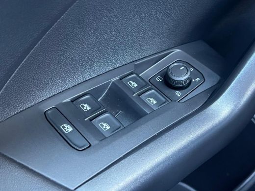 Volkswagen T-Cross 1.0 TSI Life | Airco | Apple Carplay/Android Auto|telefoonintegratie premium | Cruise control ada... ActivLease financial lease