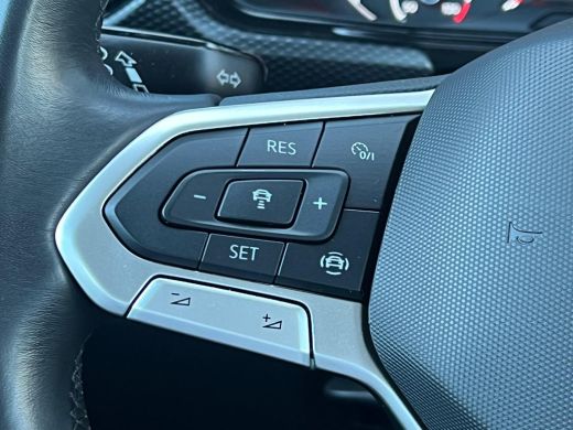 Volkswagen T-Cross 1.0 TSI Life | Airco | DAB ontvanger | Lichtmetalen velgen multi-spaaks 16" ActivLease financial lease