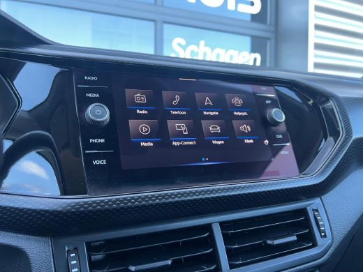 Volkswagen T-Cross 1.0 TSI Life | Airco | DAB ontvanger | Lichtmetalen velgen multi-spaaks 16" ActivLease financial lease