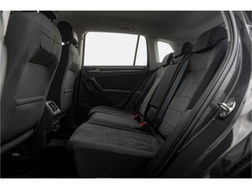 Volkswagen Tiguan 1.4 TSI 245pk eHybrid Business+ | PDC V+A | ACC | Climate Control | Verwarmde voorstoelen | Stuur... ActivLease financial lease