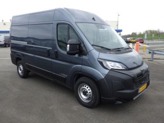 Peugeot Boxer 2.2 BlueHDi 140 S&S L2H2 3.5t | Trekhaak | Navigatie | Cruise Control | Draadloos Apple Carplay &...