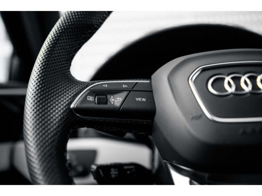 Audi A4 Avant 35 TFSI S edition Competition ActivLease financial lease