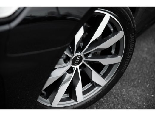 Audi A4 Avant 35 TFSI S edition Competition ActivLease financial lease