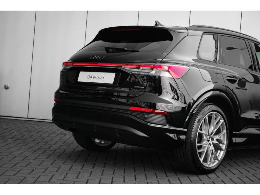Audi Q4 e-tron 45 quattro S edition 82 kWh ActivLease financial lease