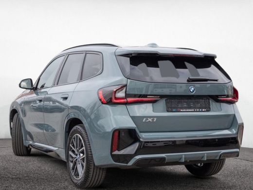 BMW iX1 xDrive30 (67 kWh) M-SPORT ** LED, BEIGE LEDER, PANORAMA, TREKH, ACC, HiFi, 20-inch LMV ** 24k ond... ActivLease financial lease