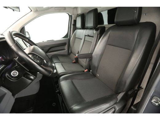 Citroën Jumpy 2.0 BlueHDI L2H1 Automaat Airco Camera Cruise Carplay Navigatie PDC 3 Persoons Trekhaak ActivLease financial lease