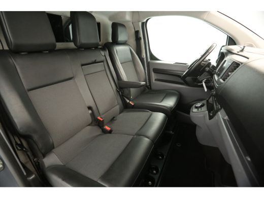 Citroën Jumpy 2.0 BlueHDI L2H1 Automaat Airco Camera Cruise Carplay Navigatie PDC 3 Persoons Trekhaak ActivLease financial lease