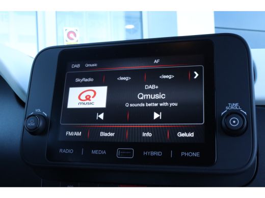 Fiat Panda 1.0 Hybrid Pandina | Cruise Control | Carplay | Sensoren | LMV | Carplay | Airco ActivLease financial lease