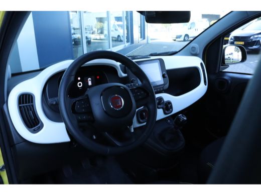 Fiat Panda 1.0 Hybrid Pandina | Cruise Control | Carplay | Sensoren | LMV | Carplay | Airco ActivLease financial lease
