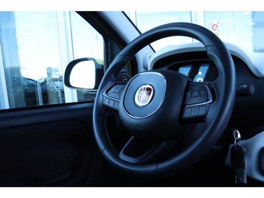 Fiat Panda 1.0 Hybrid Pandina | Cruise Control | Carplay | Sensoren | LMV | Carplay | Airco ActivLease financial lease