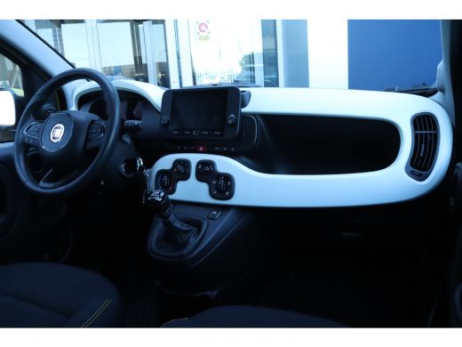 Fiat Panda 1.0 Hybrid Pandina | Cruise Control | Carplay | Sensoren | LMV | Carplay | Airco ActivLease financial lease