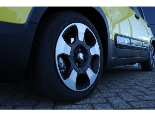 Fiat Panda 1.0 Hybrid Pandina | Cruise Control | Carplay | Sensoren | LMV | Carplay | Airco ActivLease financial lease