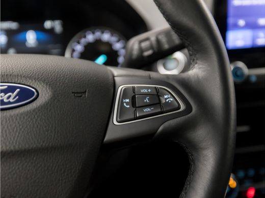 Ford EcoSport 1.0 EcoBoost Titanium Automaat (APPLE CARPLAY, GROOT NAVI, LEDER, STUUR/STOELVERWARMING, BANG&OLU... ActivLease financial lease