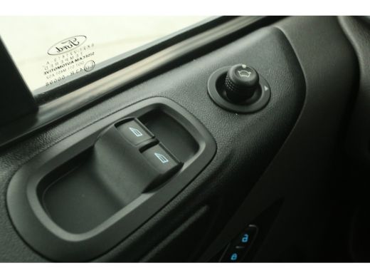 Ford Transit Custom 280 2.0 TDCI L1H1 Airco Cruise Parkeersensoren 3 Persoons Elektrpakket Schuifdeur ActivLease financial lease