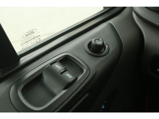 Ford Transit Custom 280 2.0 TDCI L1H1 Automaat Airco Cruise PDC 3 Persoons Elektrpakket ActivLease financial lease