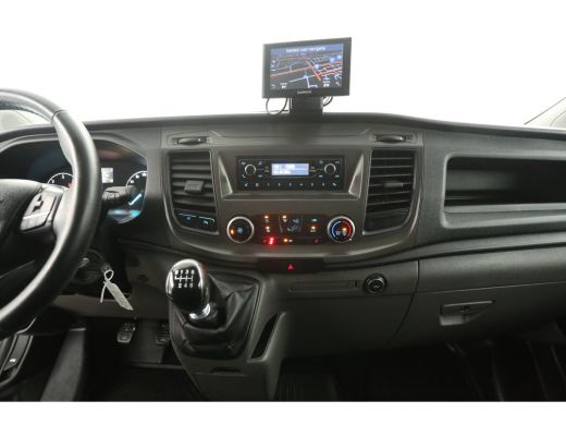 Ford Transit Custom 280 2.0 TDCI L1H1 Limited Airco Cruise Trekhaak Navigatie 3 Persoons Stoelverwarming Elektrpakket ActivLease financial lease