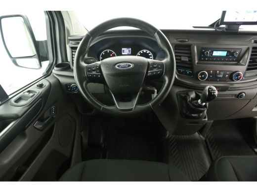 Ford Transit Custom 280 2.0 TDCI L1H1 Limited Airco Cruise Trekhaak Navigatie 3 Persoons Stoelverwarming Elektrpakket ActivLease financial lease