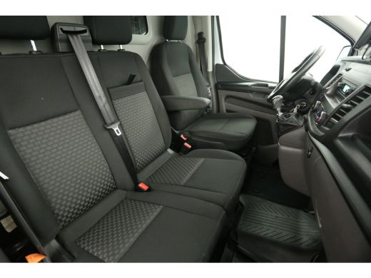 Ford Transit Custom 280 2.0 TDCI L1H1 Limited Airco Cruise Trekhaak Navigatie 3 Persoons Stoelverwarming Elektrpakket ActivLease financial lease