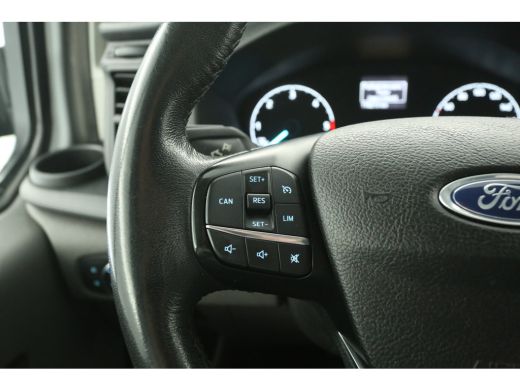 Ford Transit Custom 300 2.0 TDCI L1H1 Automaat Airco Cruise LED PDC 3 Persoons 2xSchuifdeur Stoelverw. Elektrpakket ActivLease financial lease