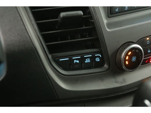 Ford Transit Custom 300 2.0 TDCI L1H1 Automaat Airco Cruise LED PDC 3 Persoons 2xSchuifdeur Stoelverw. Elektrpakket ActivLease financial lease