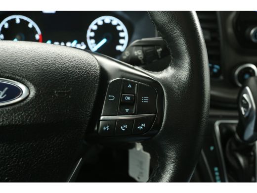 Ford Transit Custom 300 2.0 TDCI L2H1 Automaat Airco Camera Cruise Carplay Trekhaak LED PDC 3 Persoons Stoelverw. ActivLease financial lease