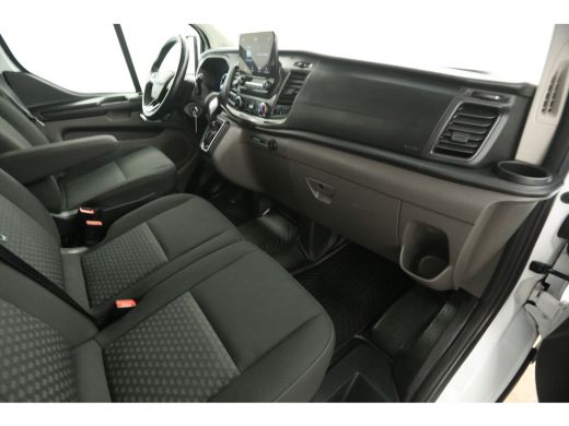 Ford Transit Custom 300 2.0 TDCI L2H1 Automaat Airco Camera Cruise Carplay Trekhaak LED PDC 3 Persoons Stoelverw. ActivLease financial lease