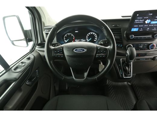 Ford Transit Custom 300 2.0 TDCI L2H1 Automaat Airco Camera Cruise Carplay Trekhaak LED PDC 3 Persoons Stoelverw. ActivLease financial lease