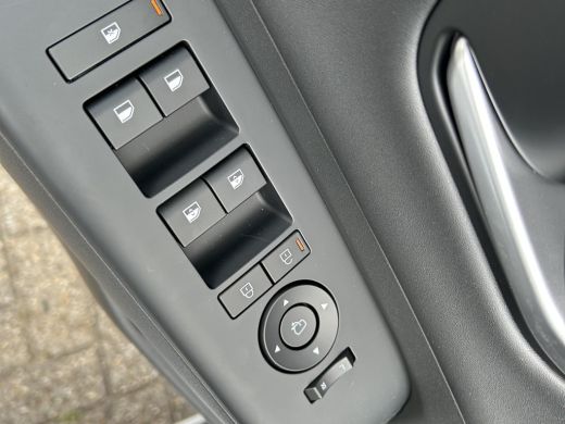 Hyundai KONA Electric Premium 65.4 kWh | Adaptieve Cruise Control | Stoelverwarming | Stuurwielverwarming | Stoelventil... ActivLease financial lease
